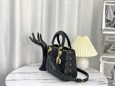 Bolsa Christian Dior Lady Dior média preta fosca couro de bezerro Cannage comprar usado  Enviando para Brazil