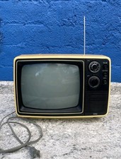 Vintage Amarelo TV Sears Roebuck Electronics 1977 Modelo 562.50165700 Testado Funciona comprar usado Vintage Amarelo TV Sears Roebuck Electronics 1977 Modelo 562.50165700 Testado Funciona comprar usado  Enviando para Brazil