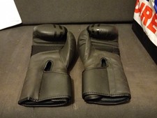 Sawans boxing gloves for sale  ST. ALBANS