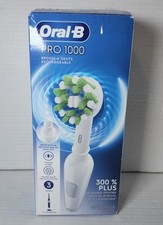 Cepillo de dientes eléctrico recargable Oral-B Pro 1000, blanco  segunda mano  Embacar hacia Mexico