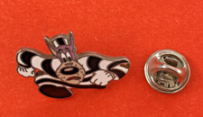 Pin loup prisonnier d'occasion Pin loup prisonnier d'occasion  Blois