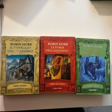 Robin hobb trilogia usato  Mezzanego