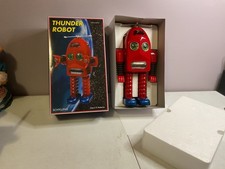 ROBÔ CLÁSSICO THUNDER: 11,5"" vermelho TINTOY / BATERIA OPERACIONAL. - COLECIONADORES SCHYLLING" comprar usado ROBÔ CLÁSSICO THUNDER: 11,5"" vermelho TINTOY / BATERIA OPERACIONAL. - COLECIONADORES SCHYLLING" comprar usado  Enviando para Brazil