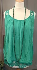 Vert débardeur dentelle d'occasion  Vic-Fezensac