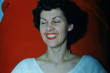 S862 Mulher Bonita Modelo Olhos Fechados Cena de Sorriso 35 MM Slide Photo comprar usado S862 Mulher Bonita Modelo Olhos Fechados Cena de Sorriso 35 MM Slide Photo comprar usado  Enviando para Brazil