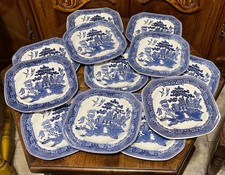 Antigo conjunto de 12 pratos quadrados de salada de porcelana salgueiro azul Johnson Brothers 7 3/4" comprar usado Antigo conjunto de 12 pratos quadrados de salada de porcelana salgueiro azul Johnson Brothers 7 3/4" comprar usado  Enviando para Brazil
