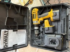 Trapano avvitatore batteria usato  Spezzano Albanese