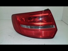 Feux arriere gauche d'occasion Feux arriere gauche d'occasion  Fosses