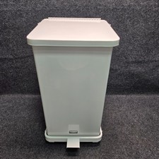 Lata de lixo Rubbermaid Defenders resistente escritório médico degrau de aço comprar usado Lata de lixo Rubbermaid Defenders resistente escritório médico degrau de aço comprar usado  Enviando para Brazil