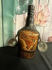 Achado exclusivo! Garrafa embrulhada de couro cachaca Brasil com copos de shot originais comprar usado Achado exclusivo! Garrafa embrulhada de couro cachaca Brasil com copos de shot originais comprar usado  Enviando para Brazil