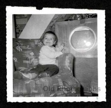 Usado, TV SALA DE ESTAR 1956 FOTO ANTIGA/VINTAGE SOFÁ BEBÊ SORRIDENTE FELIZ - N772 comprar usado  Enviando para Brazil