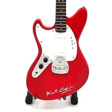 Guitarra KURT COBAIN miniatura com suporte display NIRVANA presente comprar usado  Enviando para Brazil