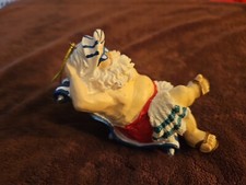 Enfeite de Natal para banho de sol Papai Noel em férias em uma espreguiçadeira de praia  comprar usado  Enviando para Brazil