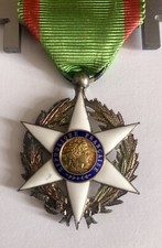 Médaille ordre mérite d'occasion  France