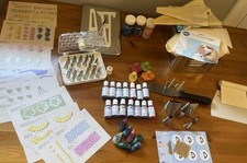 60+ kit de decoração de bolo profissional suprimentos de cozimento ferramentas com caixa de armazenamento bolo USADO  comprar usado  Enviando para Brazil