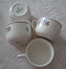 Tasses faïence amand d'occasion  Poitiers