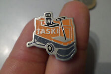 Badge pin broche d'occasion  Dompaire
