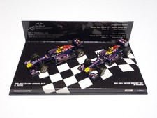 MINICHAMPS 1:43 RED BULL RACING RB7 S. VETTEL, M. WEBBER WORLD CHAMPIONS CONJUNTO 2011 comprar usado  Enviando para Brazil
