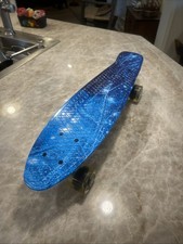 Skitch Cruiser Skate Galáxia Azul para Crianças com Capa, Estojo de Transporte e Ferramenta, usado comprar usado  Enviando para Brazil