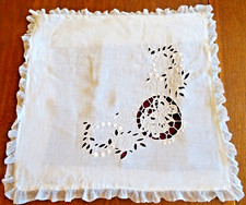 Butterfly embroidered cotton d'occasion  Expédié en Belgium