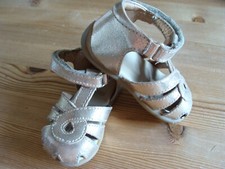 Sandales bébé cuir d'occasion  Eaubonne