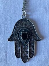 Collier médaillon main d'occasion  Cessenon-sur-Orb