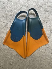 Churchill swimfins med for sale  Ventura