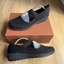 Skechers women black for sale  PRESTON