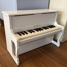 Kawai upright mini d'occasion  Expédié en Belgium