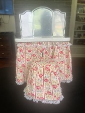Molly vanity table for sale  Park Ridge