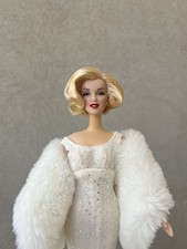 Bambola marilyn monroe usato  Siracusa