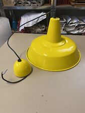 Lampadario design giallo usato  Casalecchio di Reno