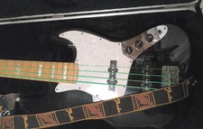 Basso elettrico fender usato  Macerata