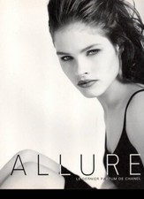 Publicite parfum allure d'occasion  Baignes-Sainte-Radegonde
