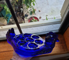 Estatueta vintage de vidro cobalto porta-ovo de galinha azul ovos desviados comprar usado  Enviando para Brazil