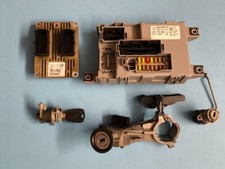 Kit chiavi accensione usato  Castellana Grotte