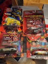Hot Wheels/campeões de corrida NASCAR (T-1) em pacotes sortidos comprar usado  Enviando para Brazil