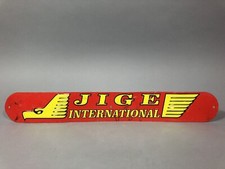 Jige international ancienne d'occasion  Prissé