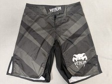 Usado, Shorts Venum masculino 30 luta UFC MMA treinamento listrado luta livre muay thai boxe comprar usado  Enviando para Brazil