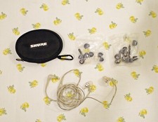 Auriculares Shure SE215 Profesionales Aislantes de Sonido con Estuche y Puntas de Oreja Extra segunda mano  Embacar hacia Mexico