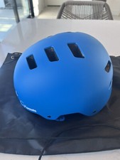 Capacete de skate Apusale azul proteção ventilação skate ciclismo skate, usado comprar usado  Enviando para Brazil