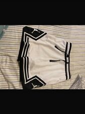 Pantaloni corti jordan usato  Roncofreddo
