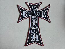 BLACK SABBATH CROSS, COSTURAR NO BRANCO COM BORDA VERMELHA BORDADA GRANDE REMENDO TRASEIRO comprar usado  Enviando para Brazil