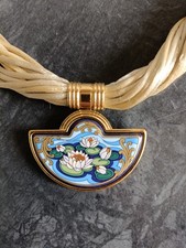 Collier soie pendentif d'occasion Collier soie pendentif d'occasion  Marseille V