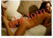 Nude brunette housewife d'occasion  Expédié en Belgium