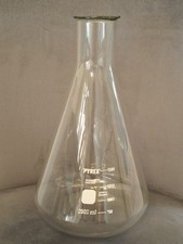 Two litre pyrex for sale  FAREHAM