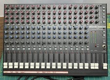 Console de mixagem Mackie CR-1604 VLZ 16 canais microfone/linha mixer da igreja comprar usado  Enviando para Brazil