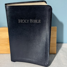 Bíblia Sagrada King James Versão Referências Couro Ligado Mundo 333BL Azul Marinho comprar usado  Enviando para Brazil