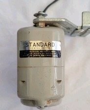 Motor de máquina de costura padrão vintage – 117V 130W 1.3A – Peça de reposição  comprar usado Motor de máquina de costura padrão vintage – 117V 130W 1.3A – Peça de reposição  comprar usado  Enviando para Brazil