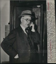 Usado, 1946 Press Photo Lewis Schwellenbach, Secretário do Trabalho fala ao telefone comprar usado  Enviando para Brazil